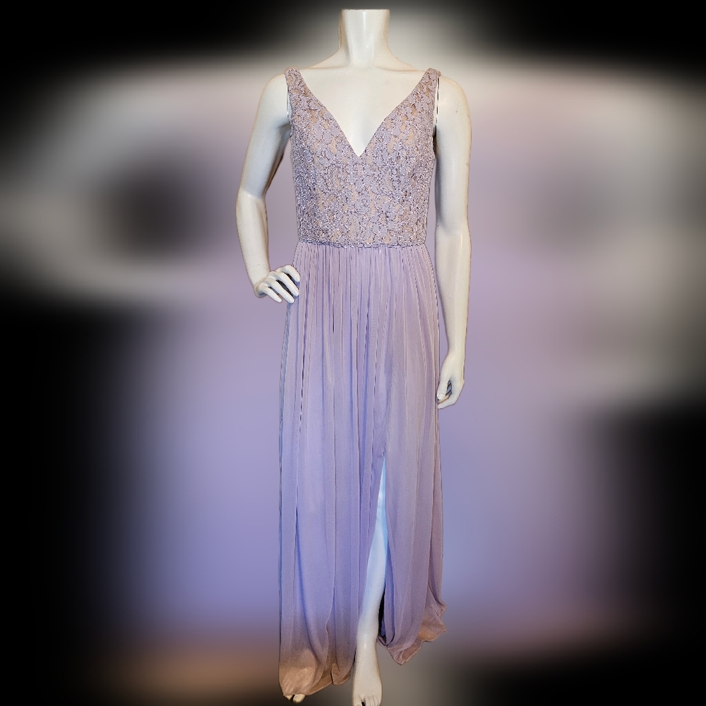 💙 71. David's Bridal Size 6 Lilac Formal/Prom Dress